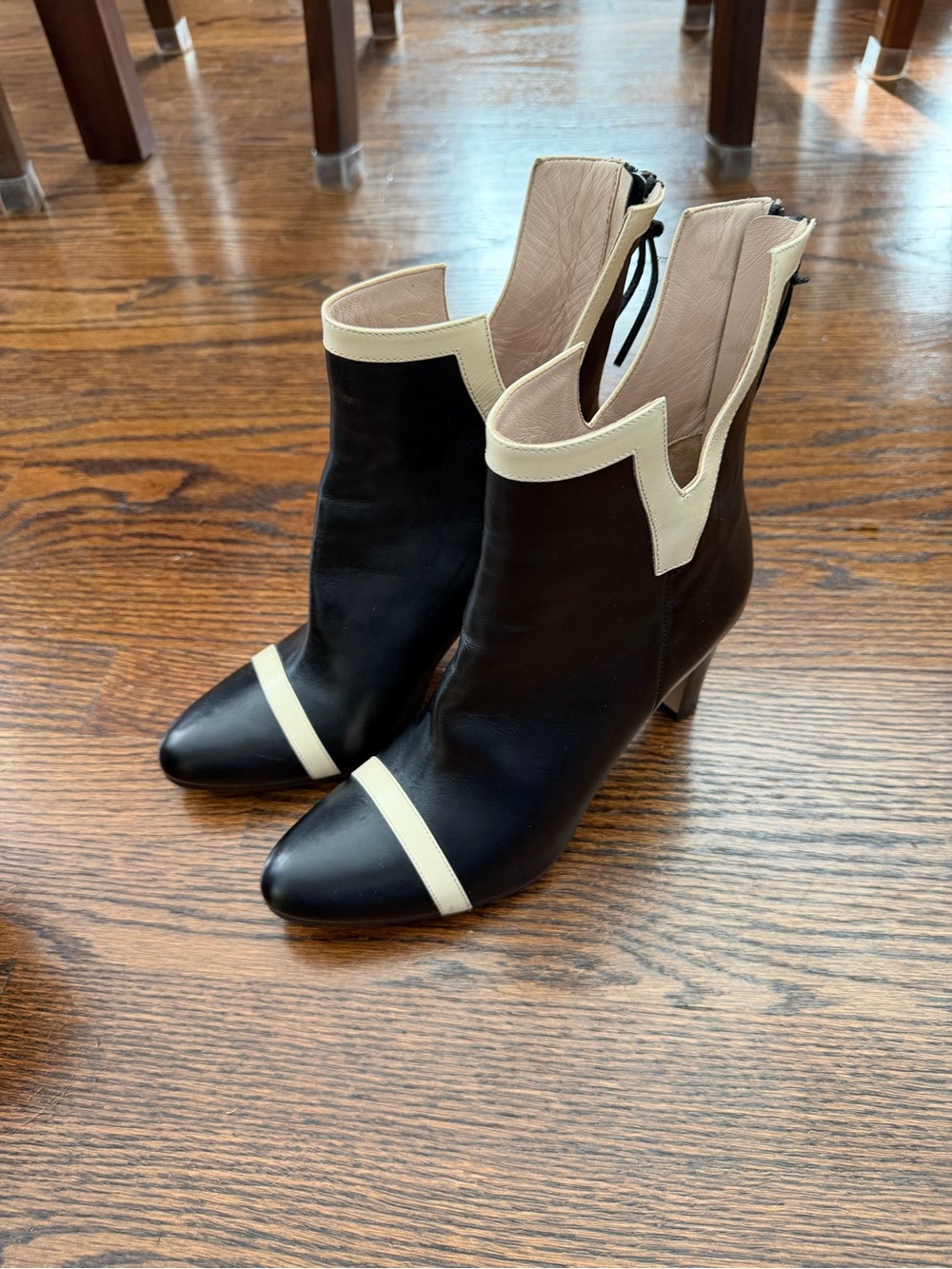 Cavallini Black and Cream Leather Ankle Boots with Mid Heel